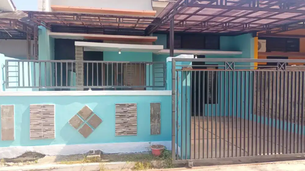 Disewakan rumah per tahun