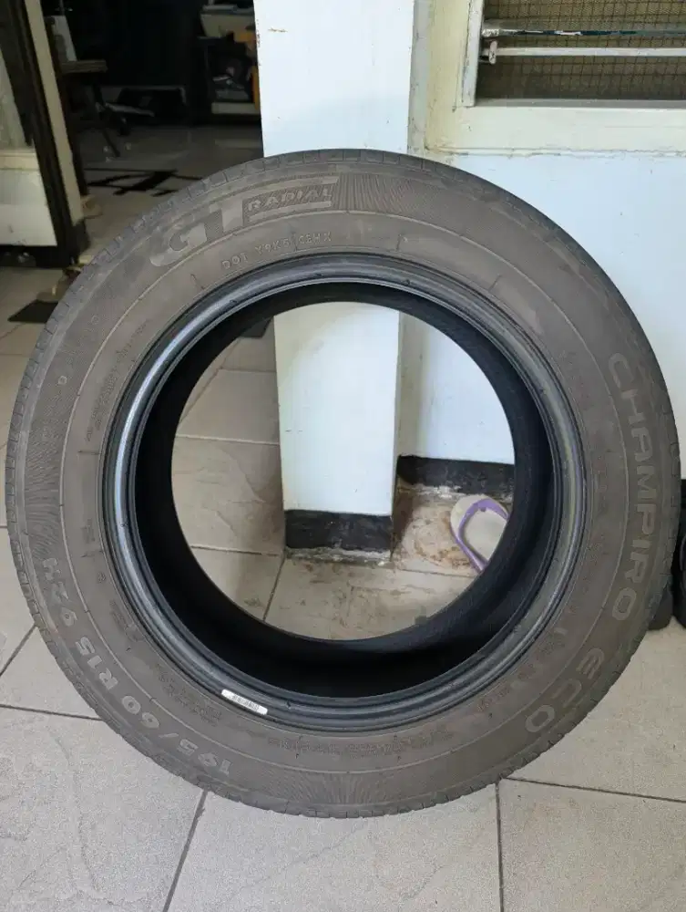 Dijual Ban Bekas Confero 195/60 R15