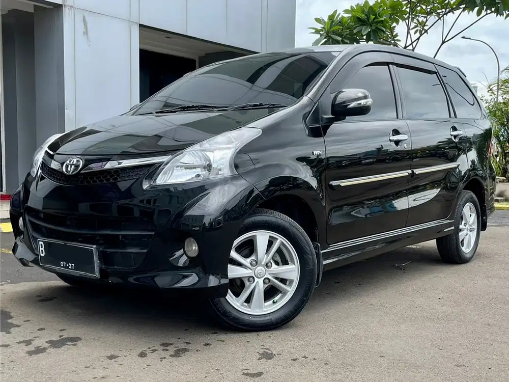 PAJAK PANJANG!! Toyota Avanza Veloz 1.3 A/T 2012