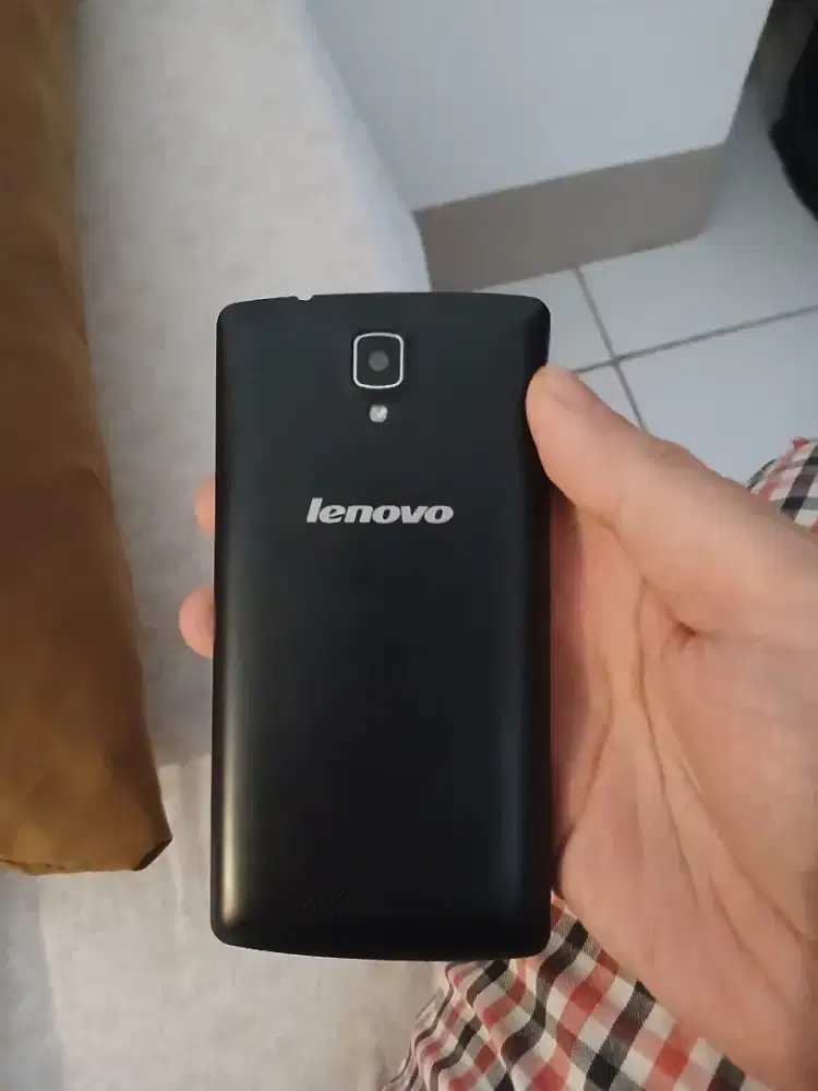 Lenovo hitam adroid