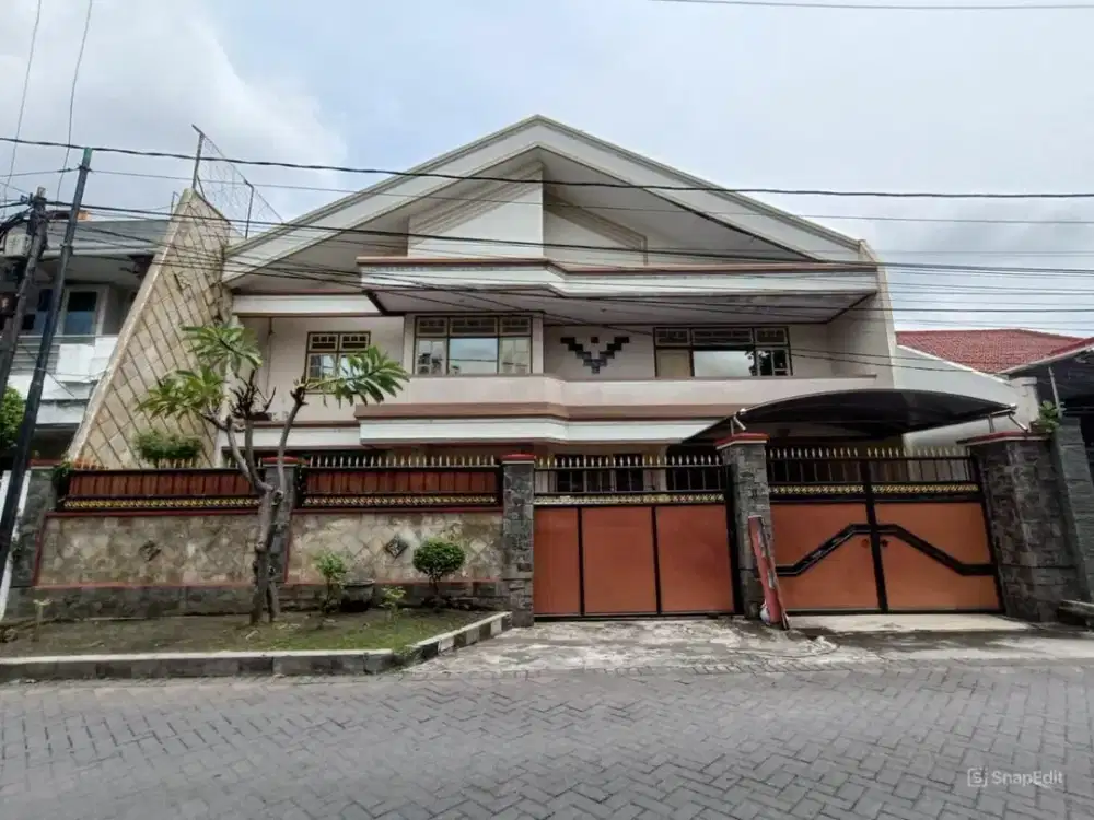 Rumah Commercial Area di Darmo Permai Selatan, ADA 3 UNIT AC