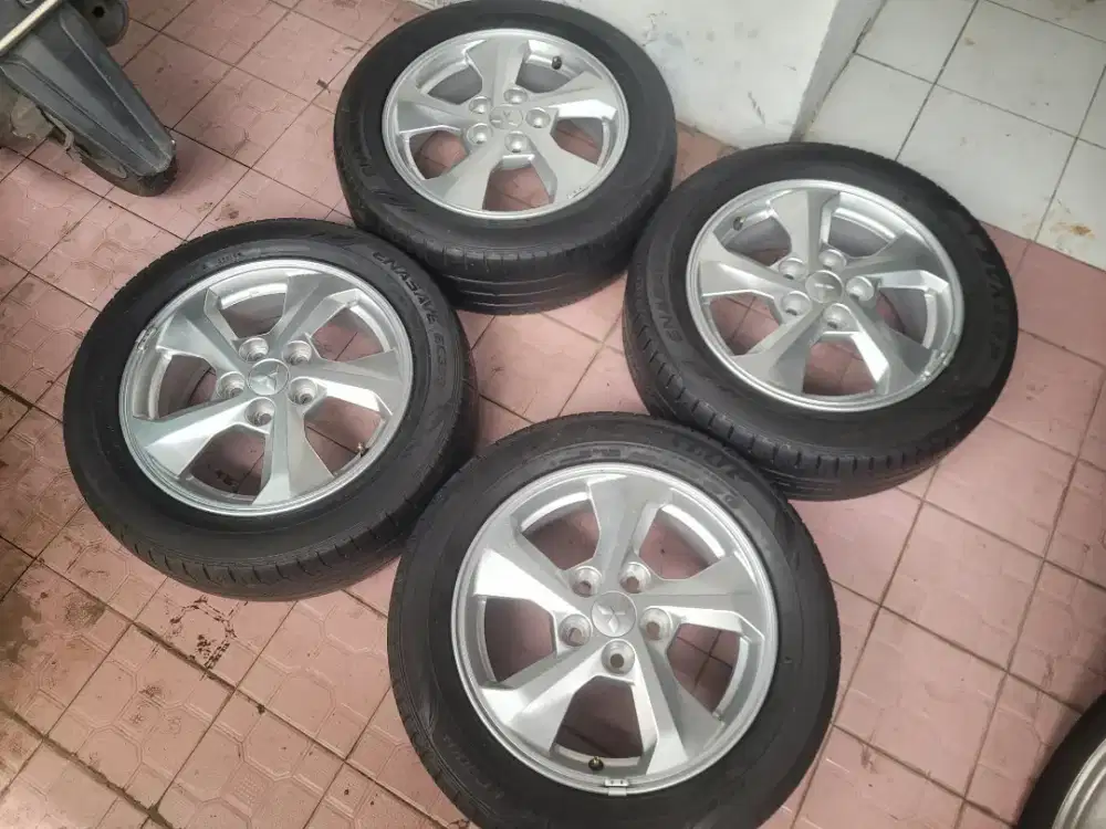 Velg oem xpander R16 Pket ban bisa innova apv luxio grandmax new carry