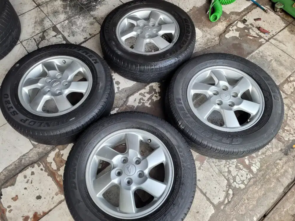 Velg oem terios tx R16 paket ban seken bisa innova apv luxio grandmax