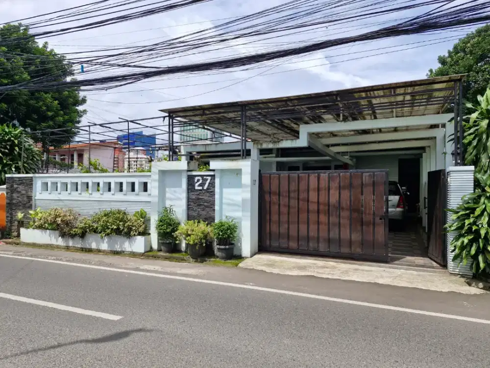 Rumah di pinggir jalan Baung Raya, dekat stasiun tj barat dan Aeon