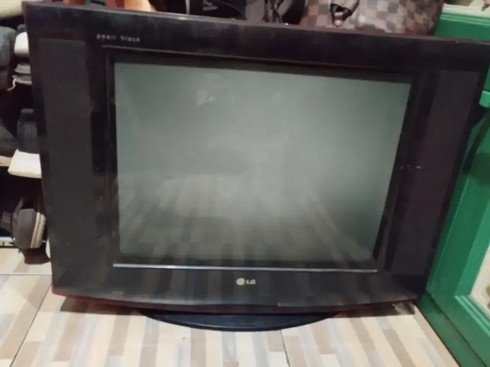 tv semi tabung LG blackpeearl