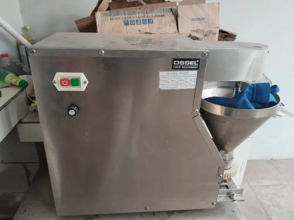 Mesin pencetak bakso