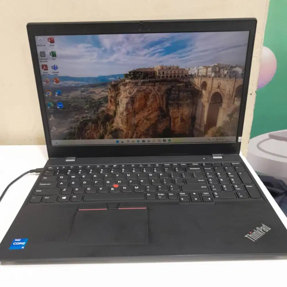 Lenovo Thinkpad L15 Touchscreen i5 Gen 11 RAM 16GB SSD 256GB 15 Inch