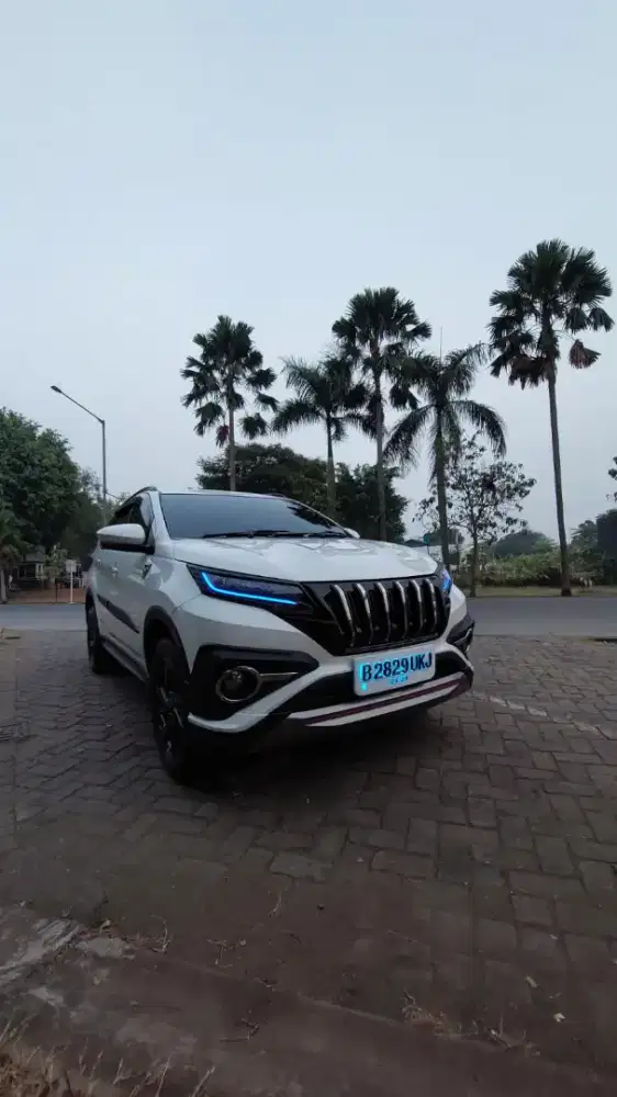 TOYOTA NEW RUSH TRD S 2018  PEMAKAIAN PRIBADI BU