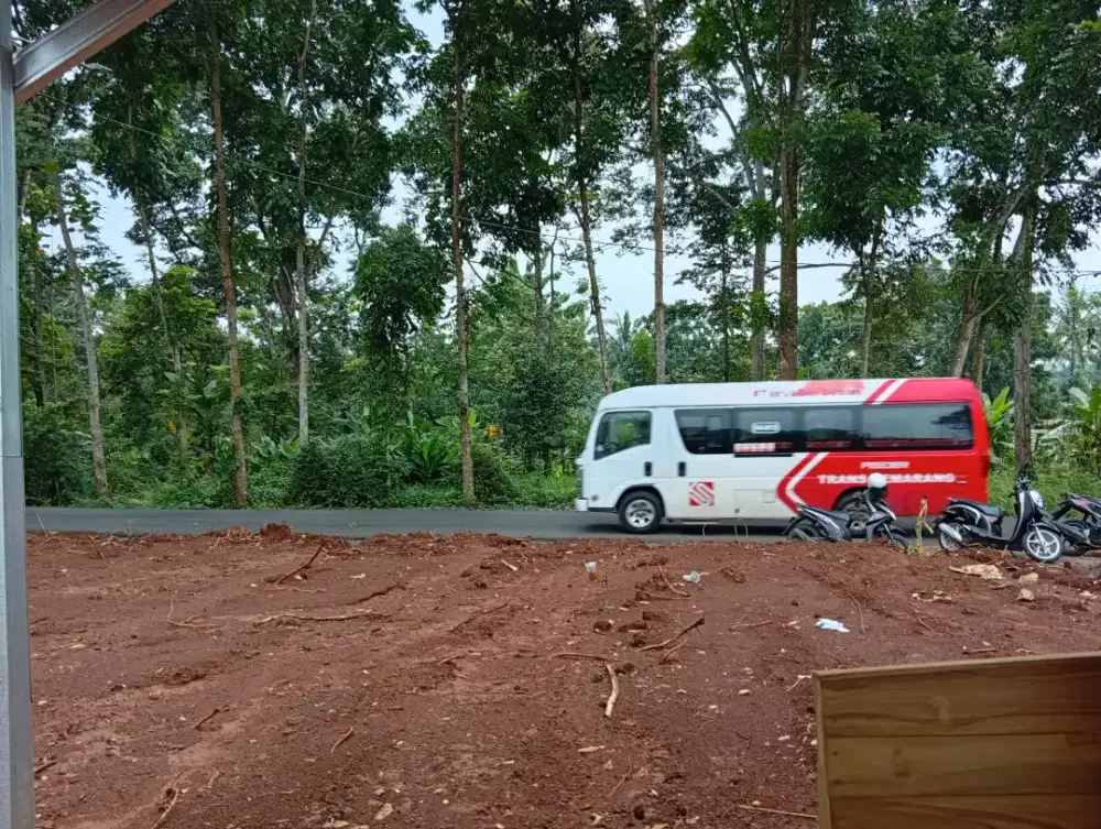 Tanah ciamik pinggir jalan dekat kampus unnes dan unwahas di semarang