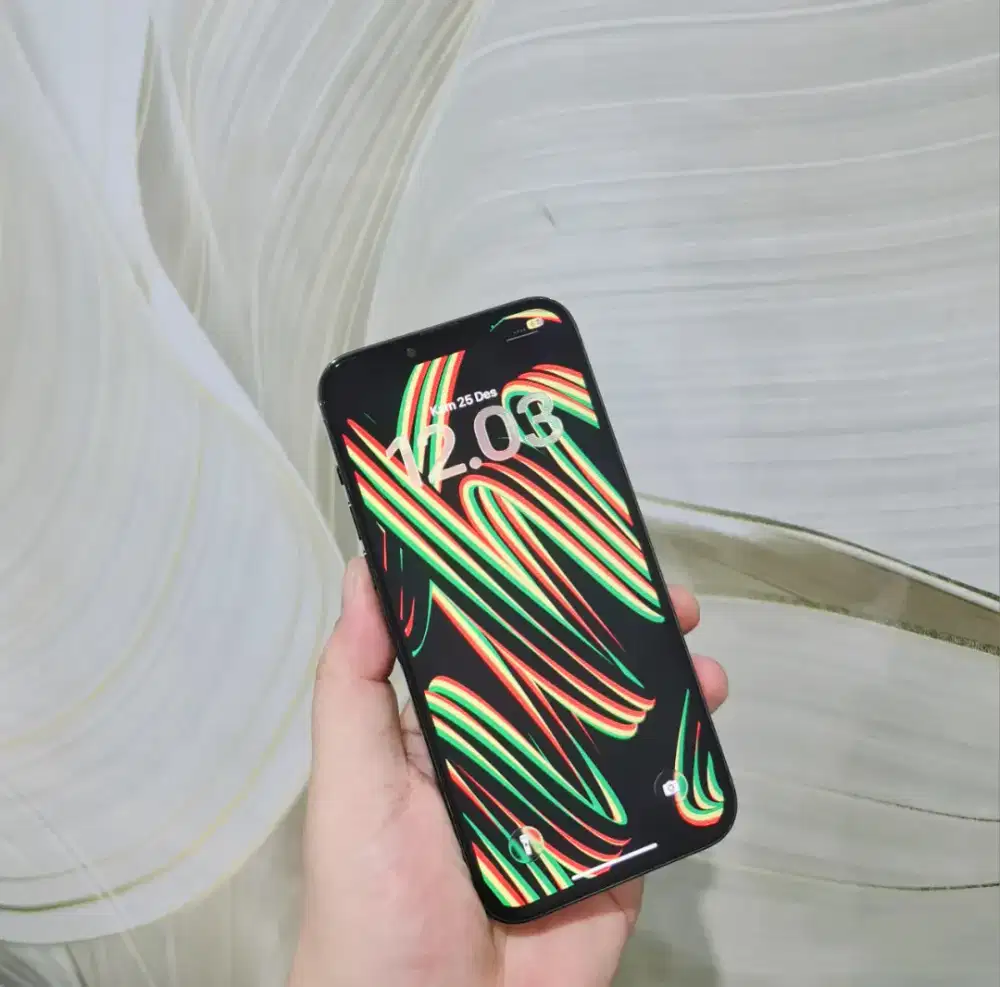 Iphone 13 Pro Max Metalik Green resmi