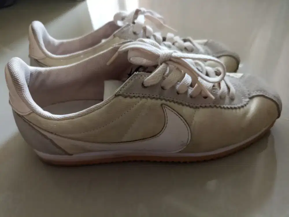 Dijual sepatu Nike Cortez size 38 Preloved
