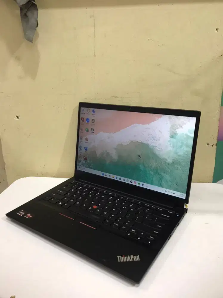 Lenovo Thinkpad E14 AMD Ryzen 7 RAM 16GB SSD 256GB 14 Inch FHD Radeon