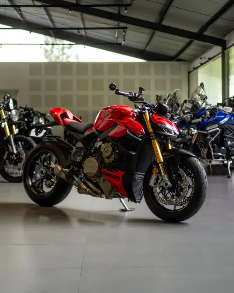 Ducati Streetfighter V4 S Ducati Red 2023 Verry Low odo 600 Km