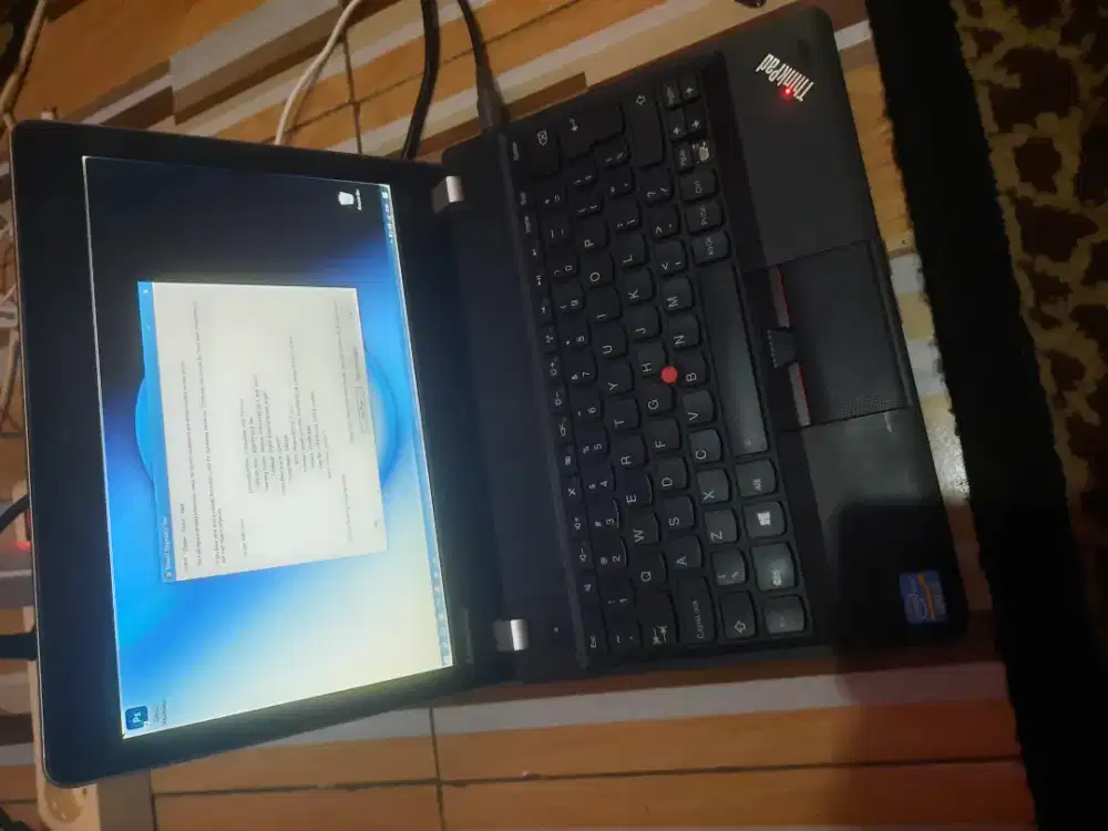 Jual cepat laptop Lenovo Thinkpad E130