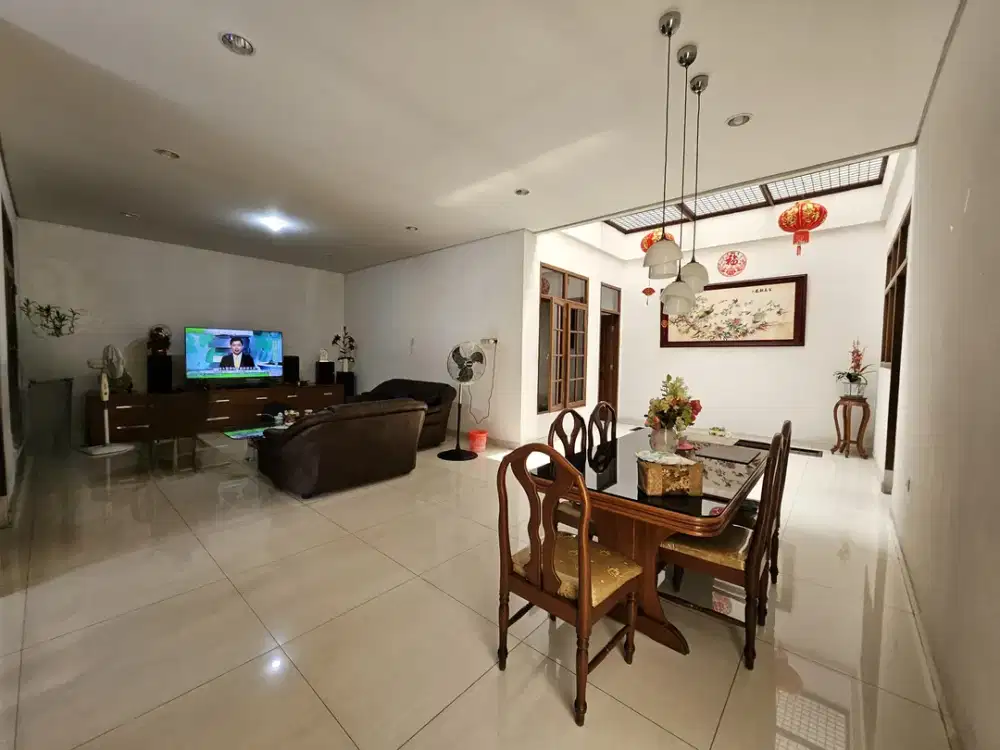 Di Jual Murah Rumah  Mewah 3 Lantai di Sunter, Jakarta Utara