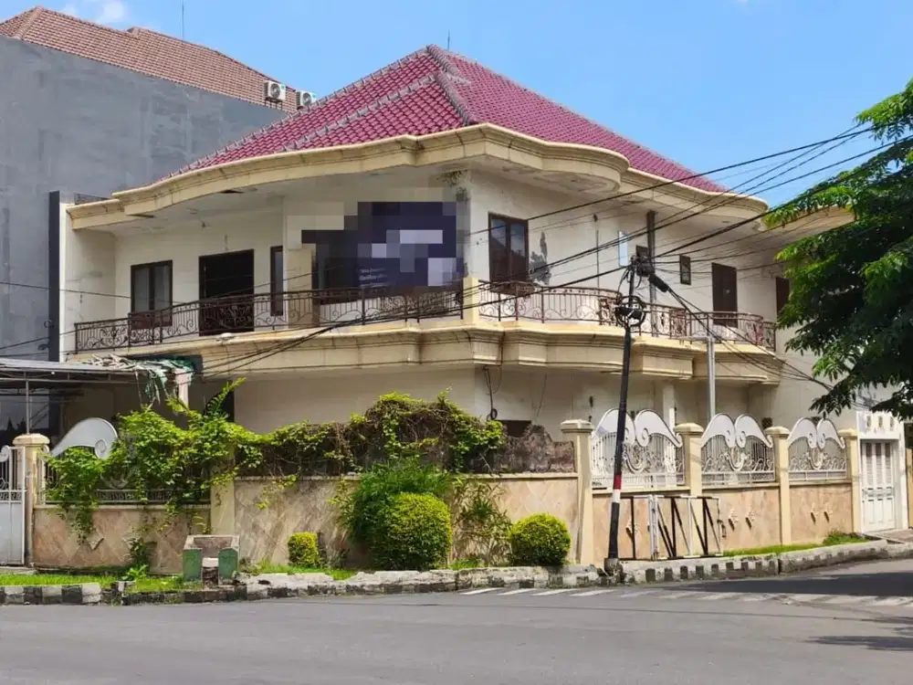 Strategis Rumah Area Sangat Komersil Jl Raya Darmo Permai - 5 Menit ke Bukit Darmo Golf