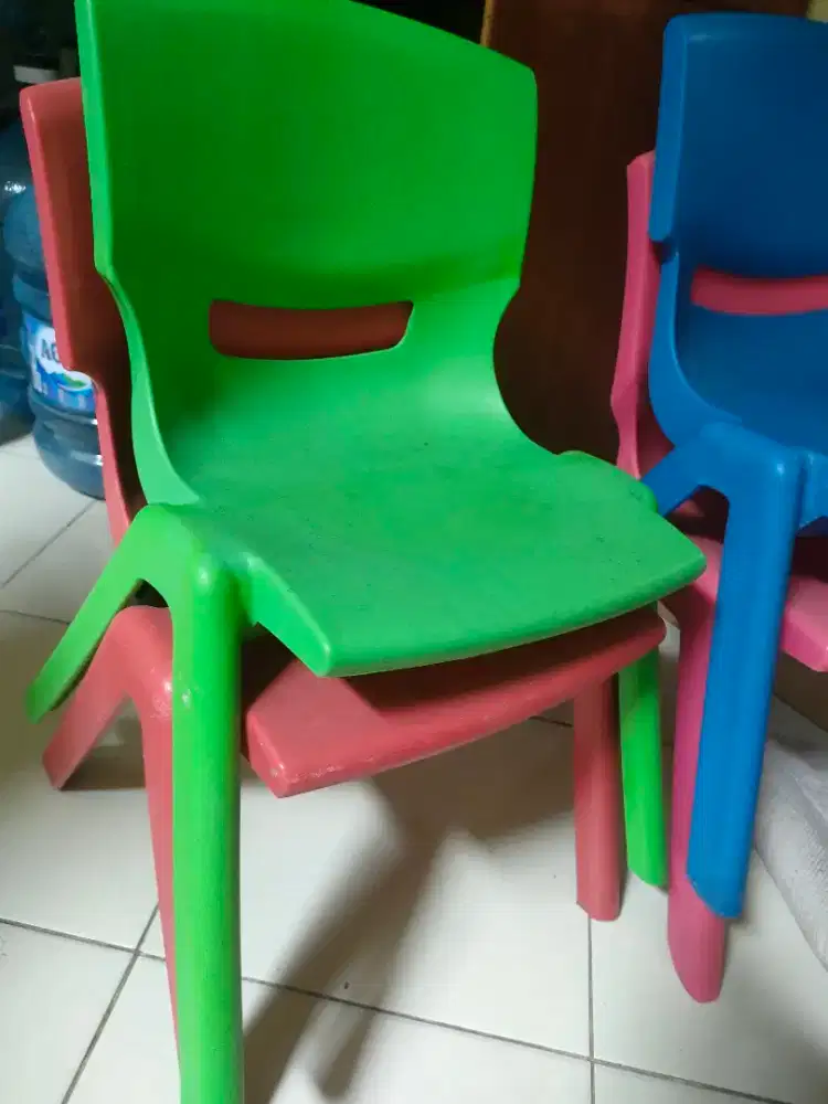 Bangku Anak kondisi bagus dan kuat kokoh