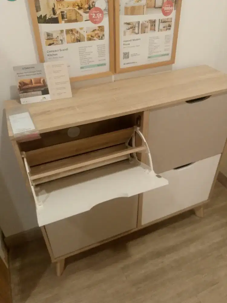 Rak sepatu, 100rbuan perbulan