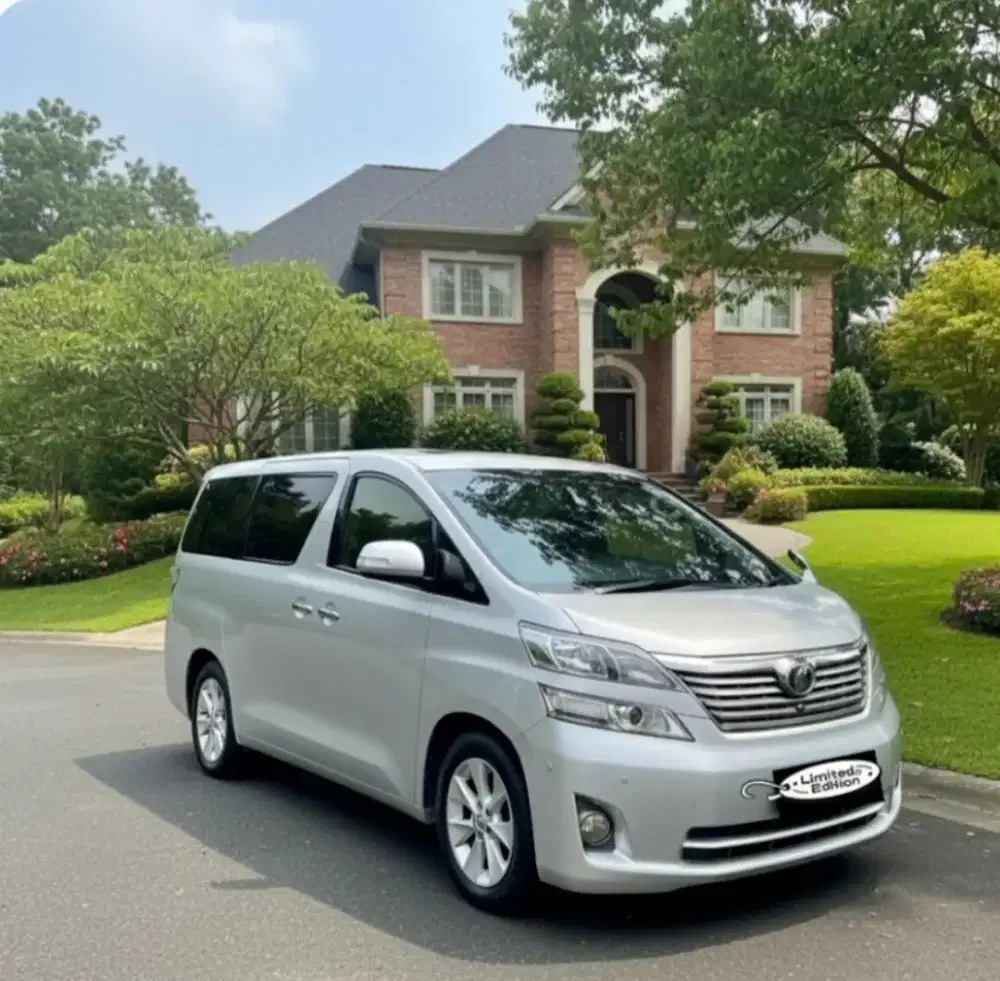 Toyota Vellfire 2.4 V AT 2010