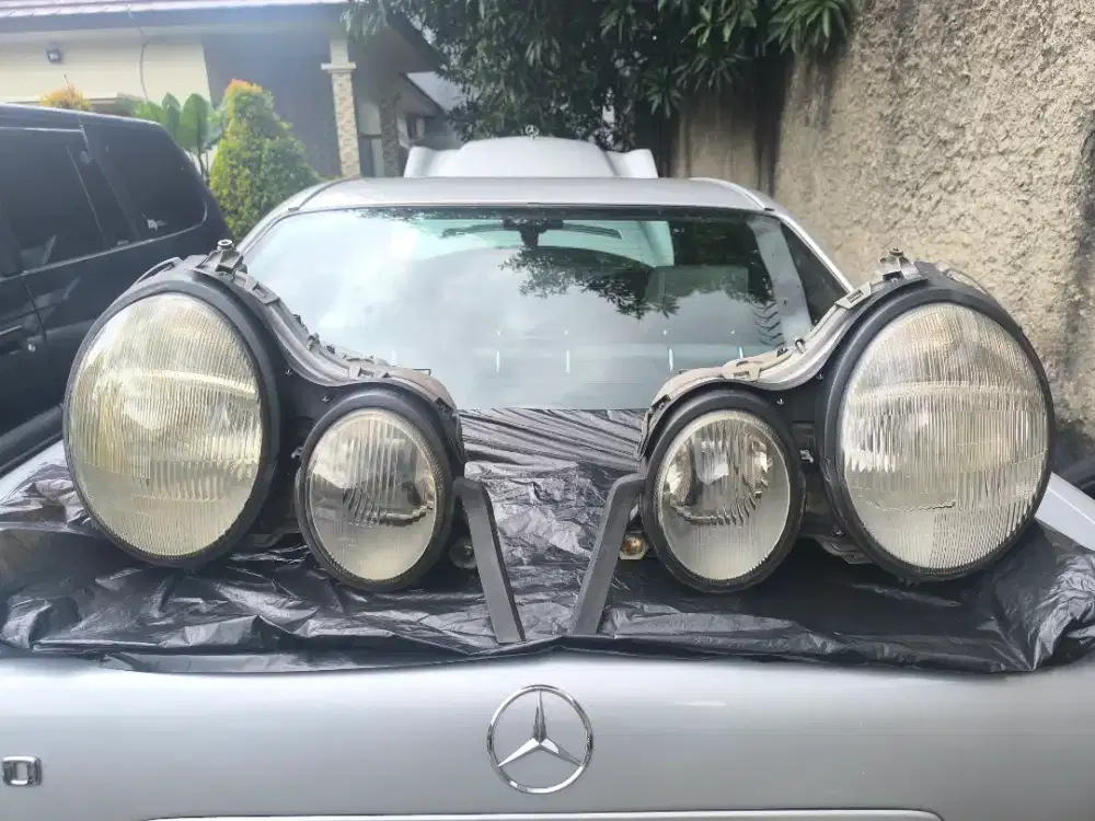 Headlamp Mercedes Benz W210 1997 (Hella)