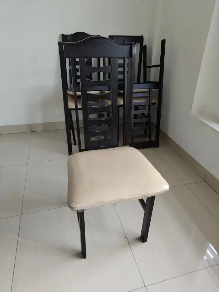 Kursi Kayu Minimalis Caserini