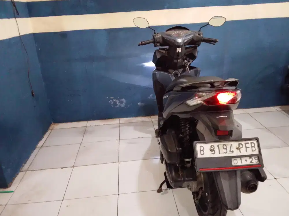 Di jual honda vario led old 150cc blue matte