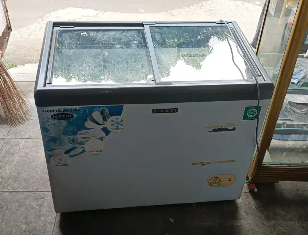 Freezer merek frigigate