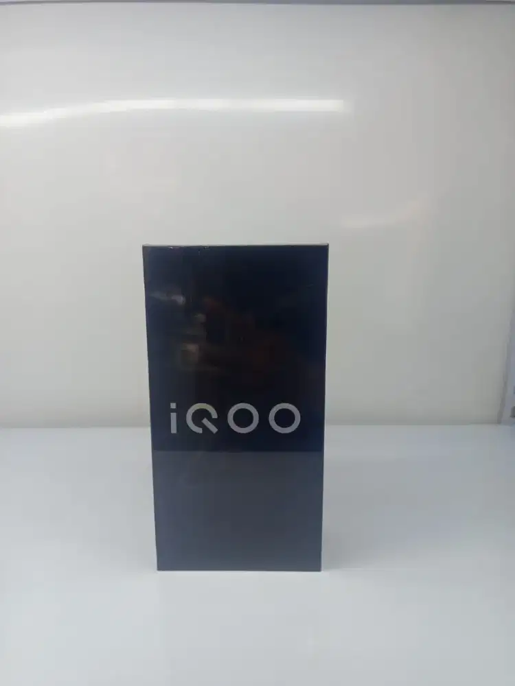 JUAL IQOO Z10 5G 8/256 BARU - SEGEL