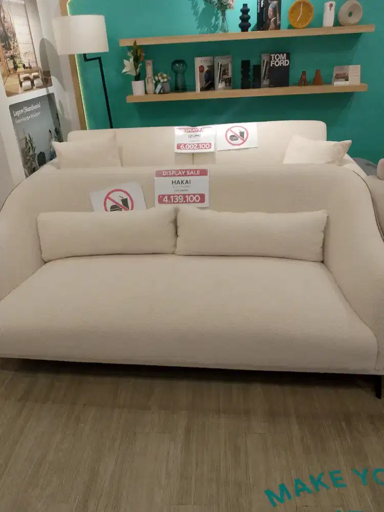 sofa hakai, 300rbuan perbulan