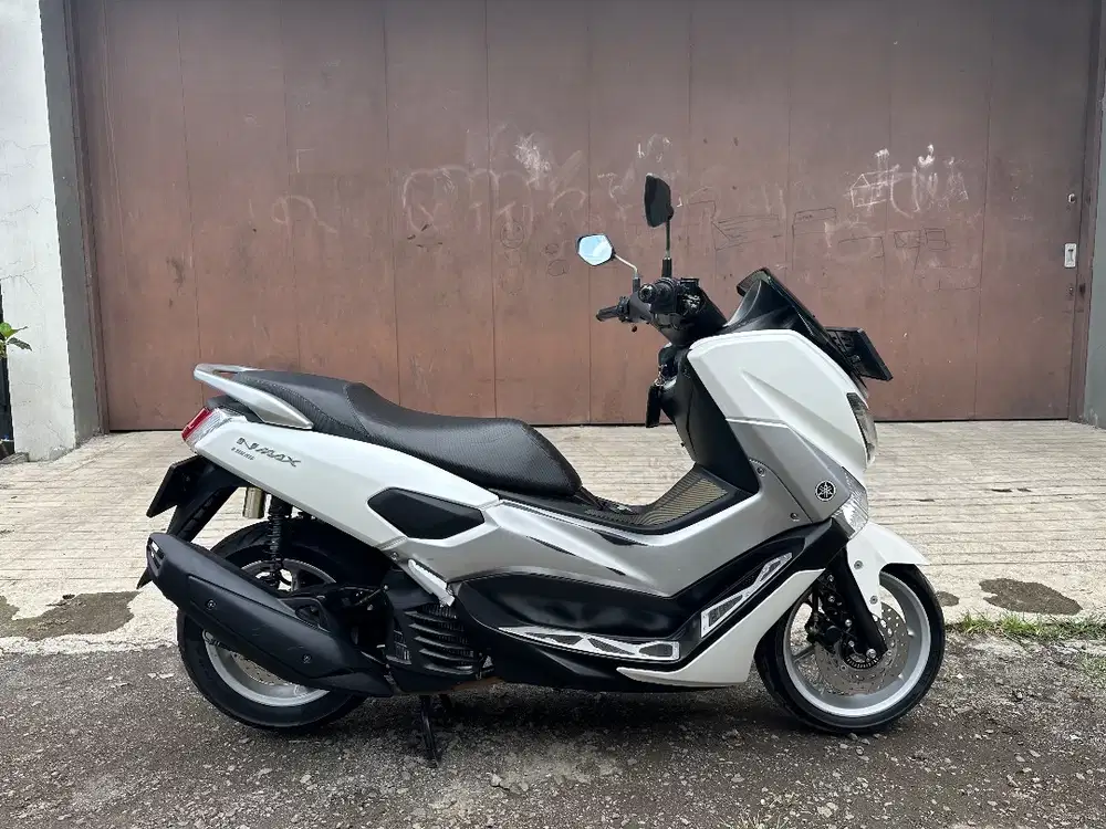NMAX 2019 ABS Putih motor matic yamaha n max old metik motor bandung
