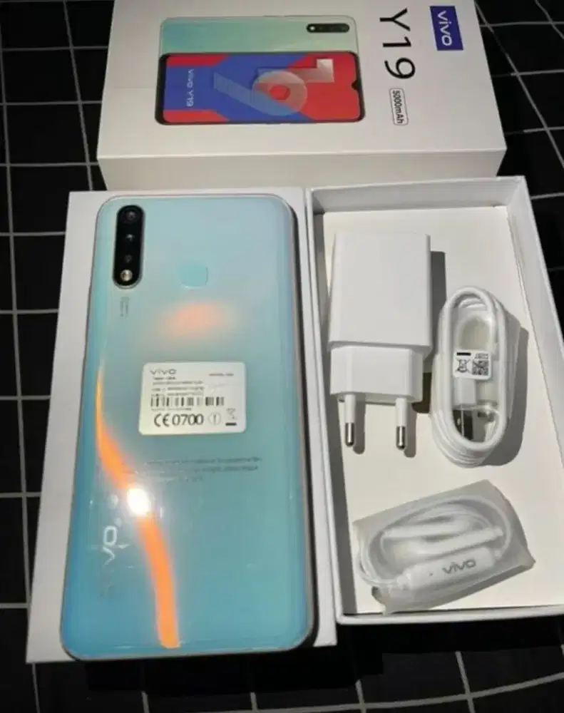 Vivo y19 8/256 mulus nominus