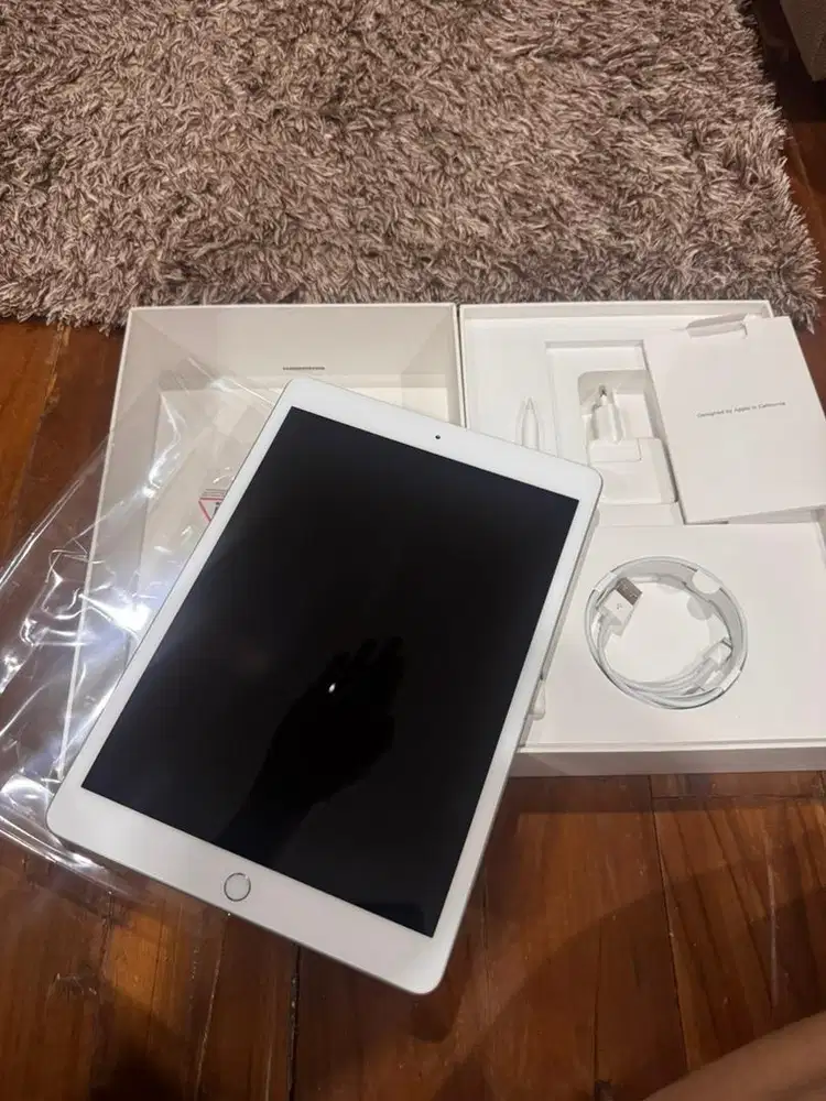 Ipad 7th gen ibox 128GB wifi