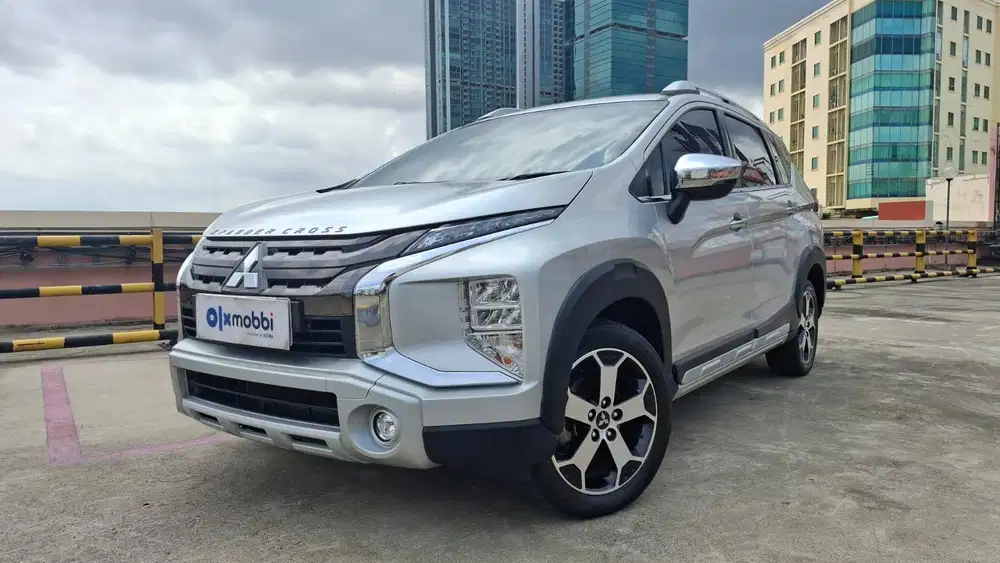 Pajak Panjang - Mitsubishi Xpander 1.5 Cross Bensin-AT 2020