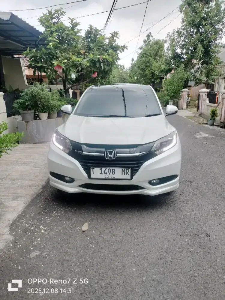 Di Jual mobil merk Honda HR-V prestige tahun 2017