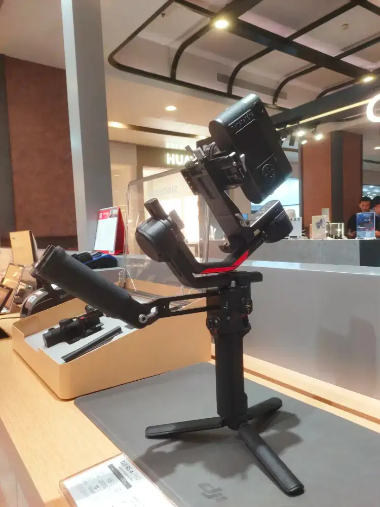 DJI RS 4 PRO Expansive Flagship Stabilize