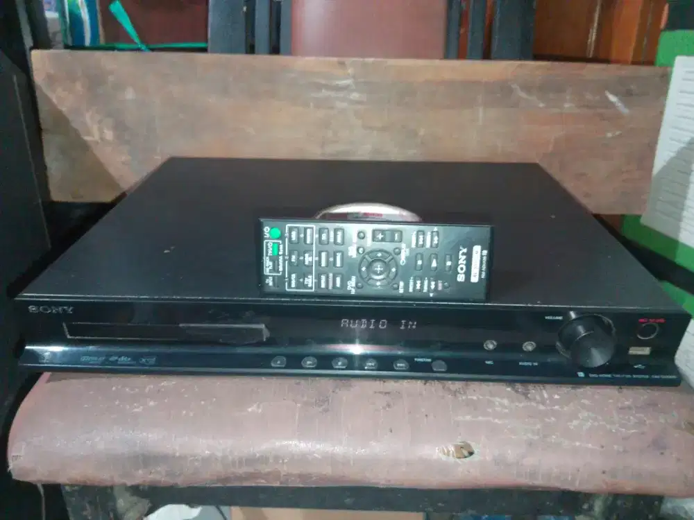 Sony Amplifier Home Theater USB 5.1, 1000 watts RMS, remote, DZ - 840K