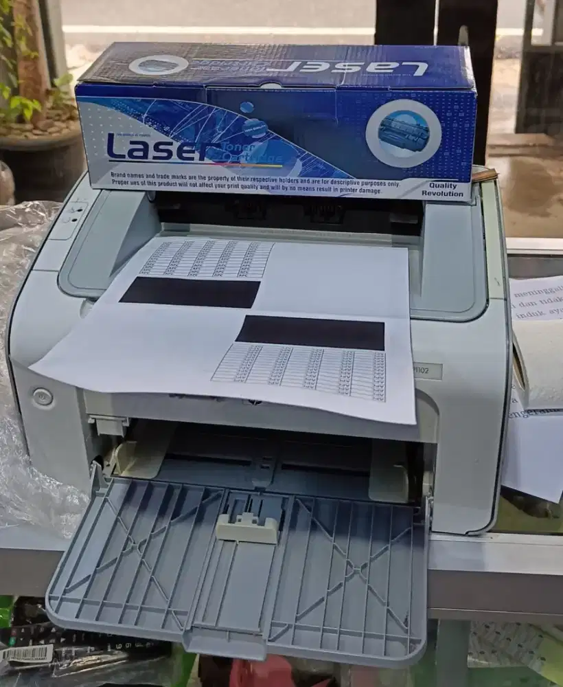 Printer Laser jet HP P1102 printer anti buntu paling awet di kelas nya