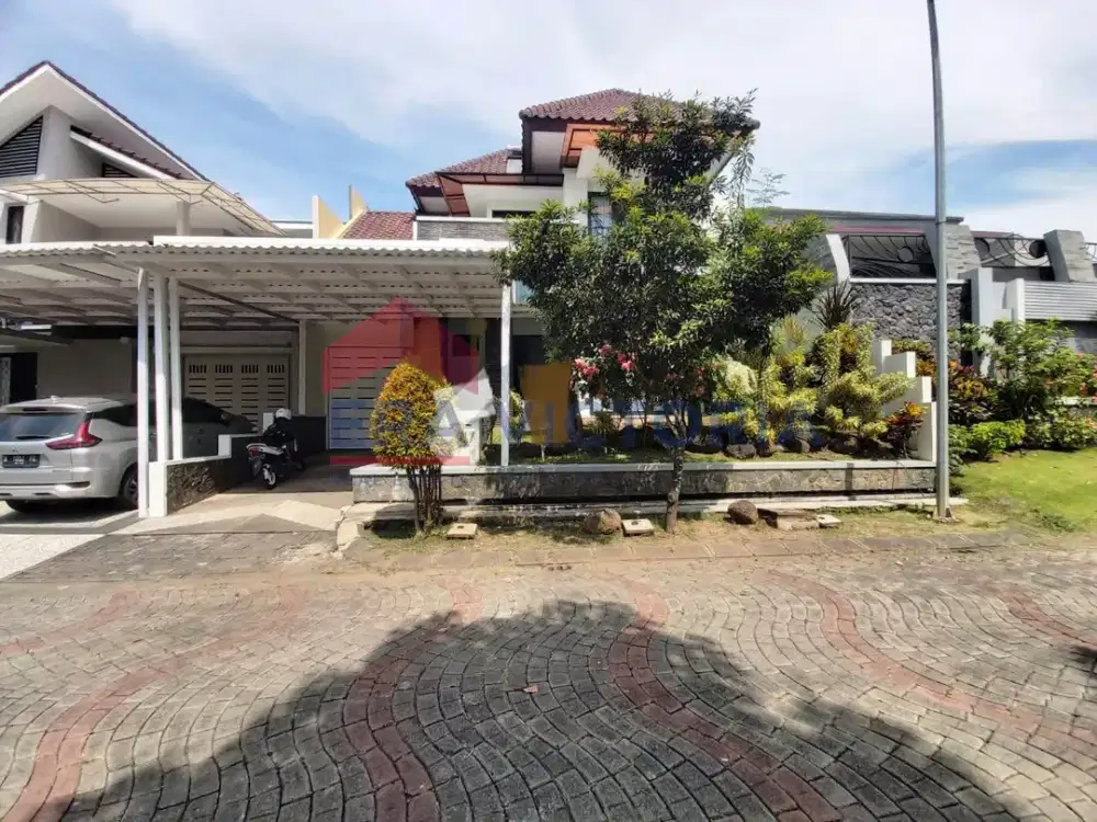 Hunian Eksklusif di Tengah Kota Malang Rumah 2 Lantai Full Furnish