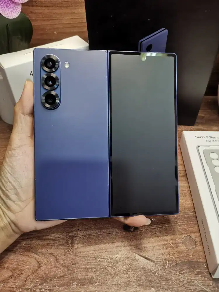 samsung z fold 6 Ram 12/512gb Navy
SEIN Kondisi 97% mulus Lengkap