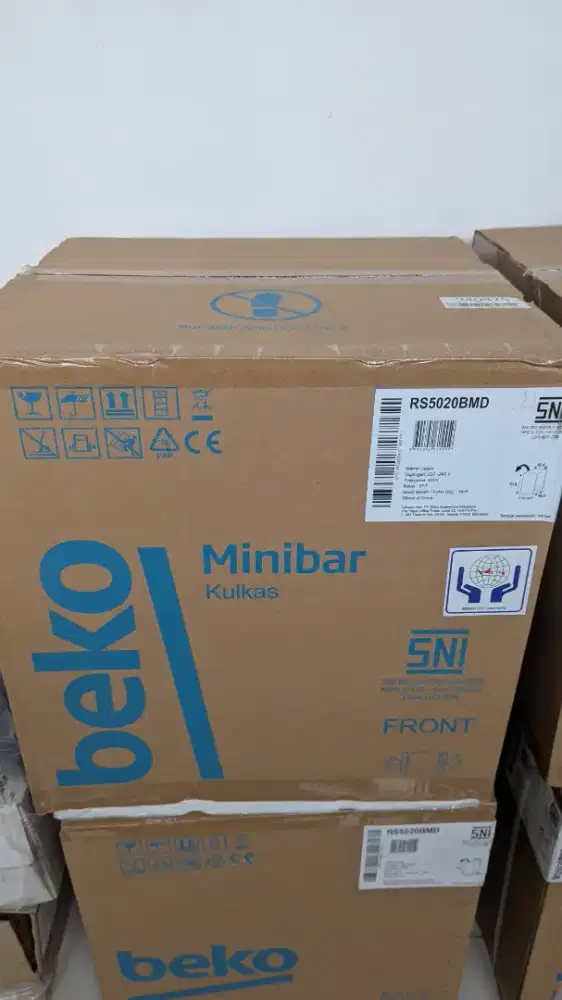 MINI KULKAS BEKO 50L (BARU)
