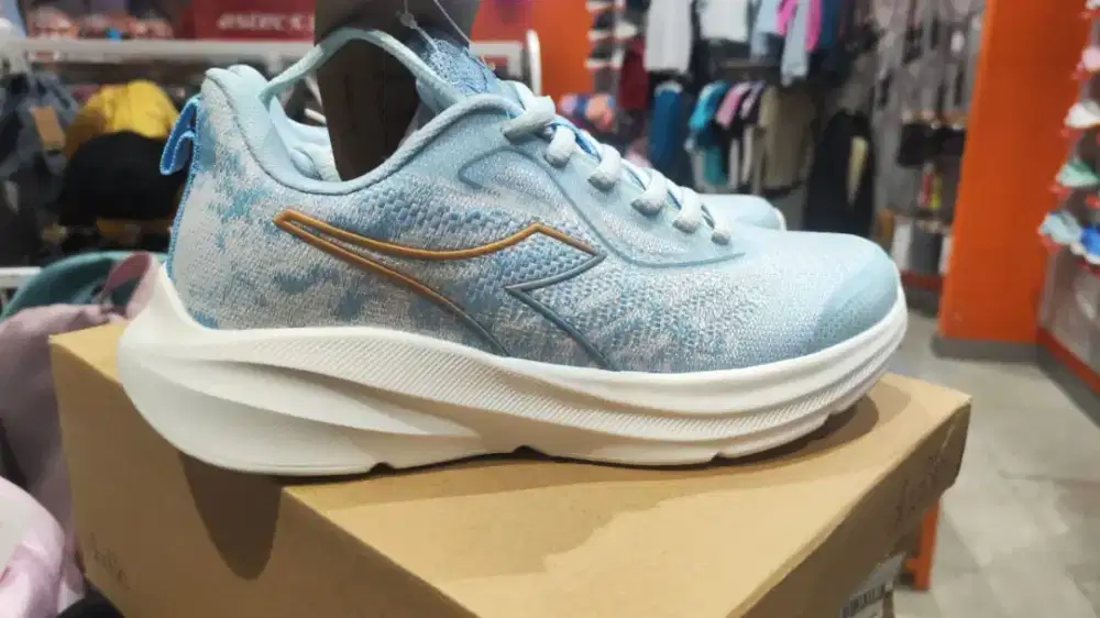 Sepatu diadora women