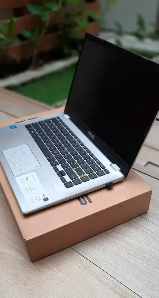 Laptop ASUS E410K