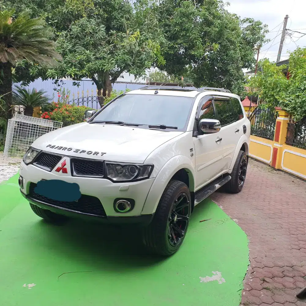 Pajero sport dakar 2012 pribadi