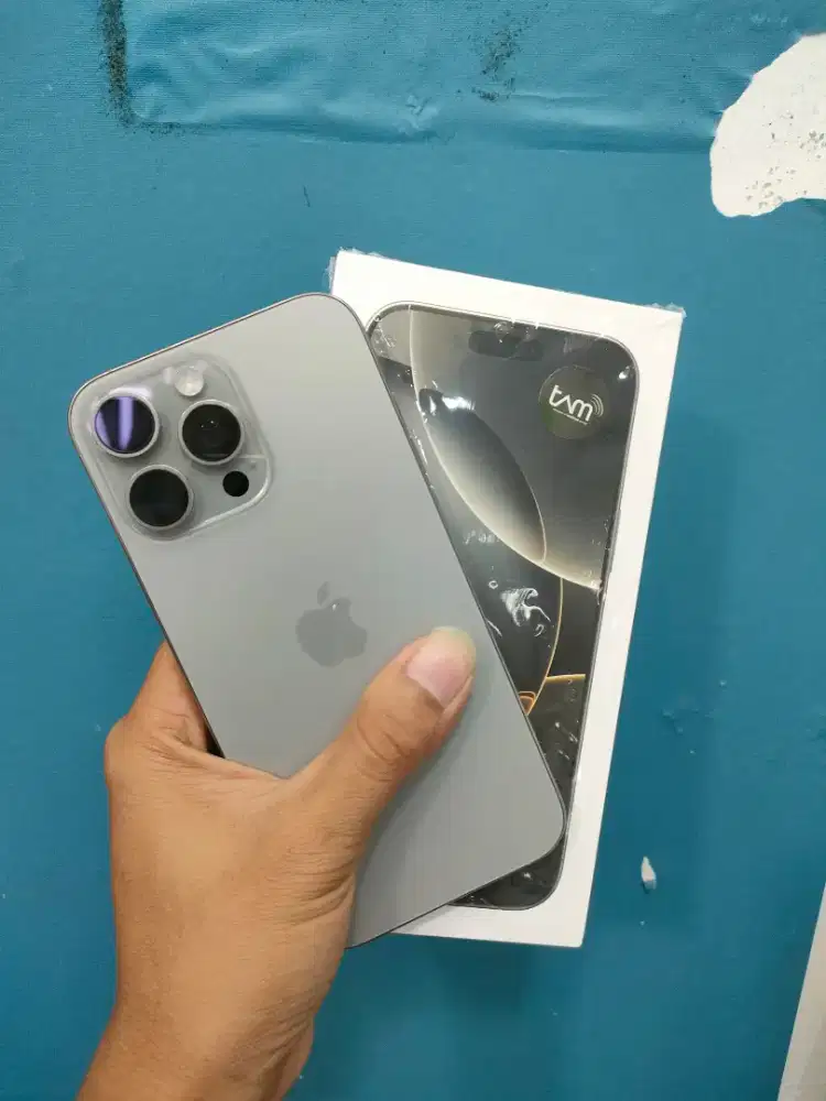 iPhone 16 pro max 256 ibox