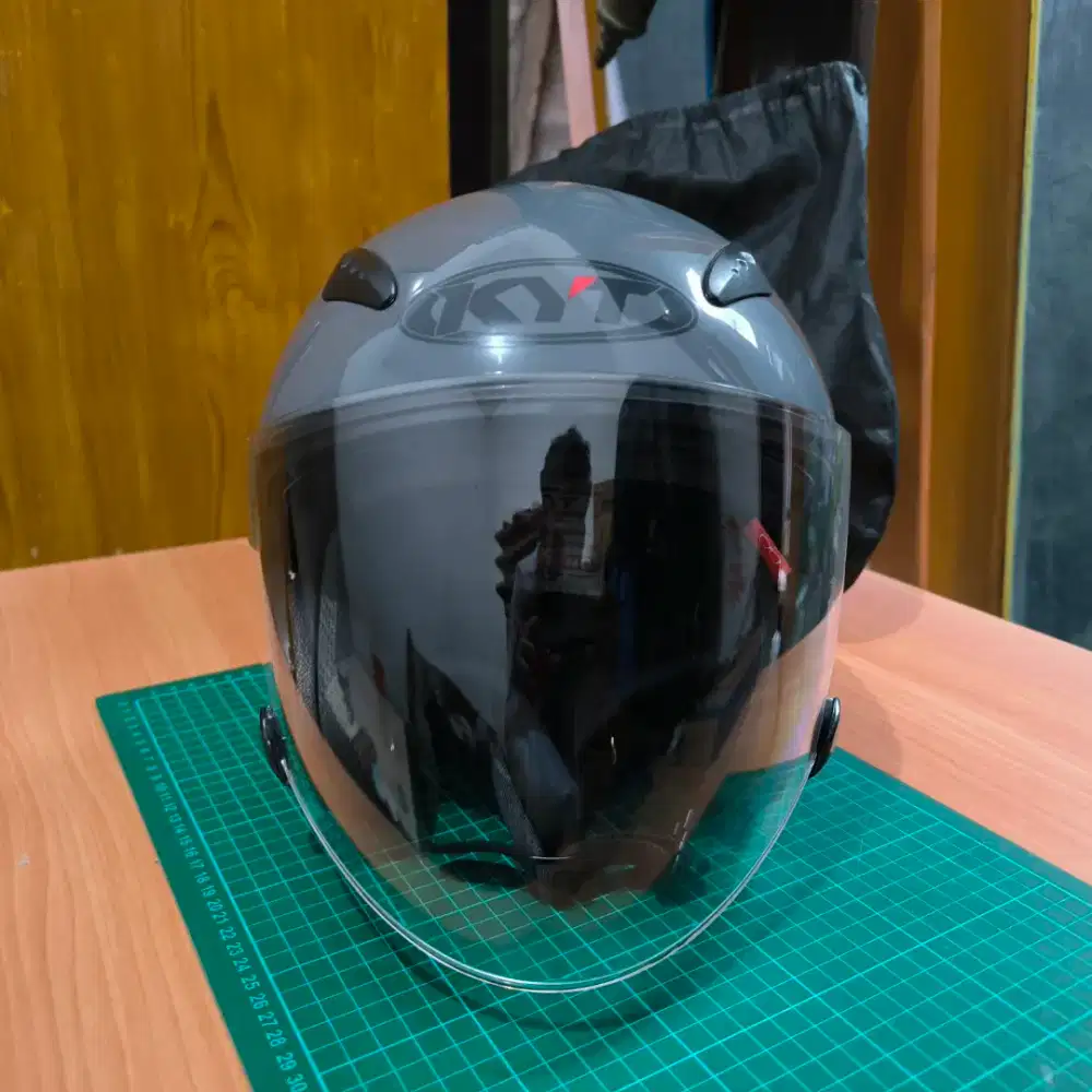 LIKE NEW! Helm KYT Galaxy Flat R size L double visor