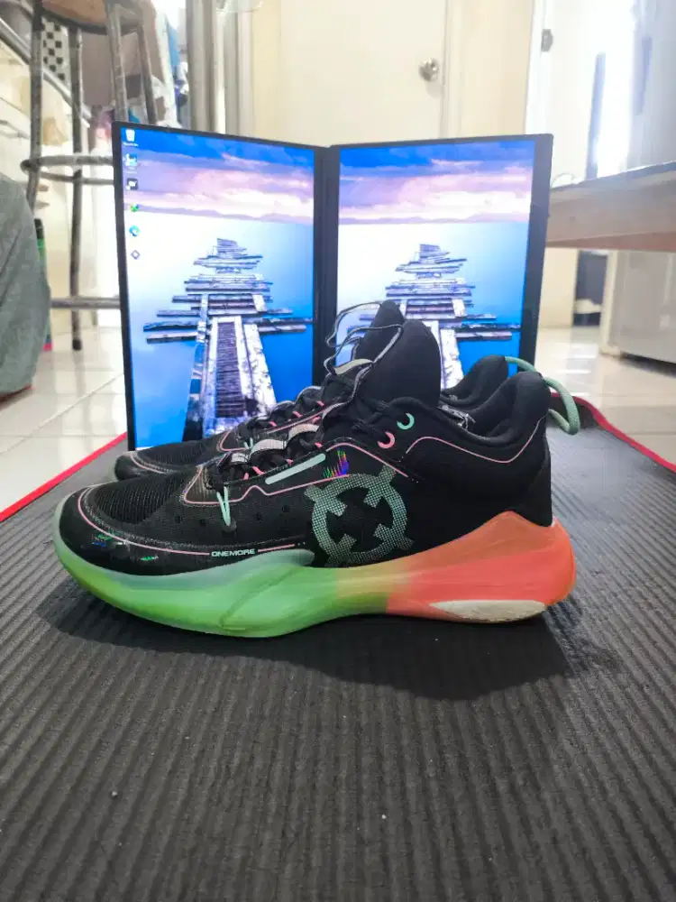 Sepatu Basket Badminton Volley Rigorer Size 43