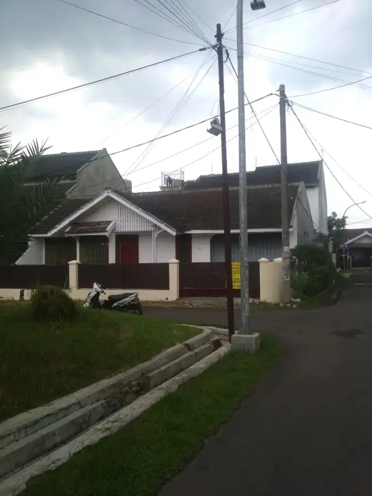 Rumah strategis Nyaman dijual