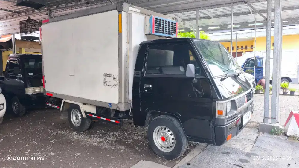 Box Freezer Mitsubishi L300 2.5 Diesel Power Stering 2017 Hitam Plat S