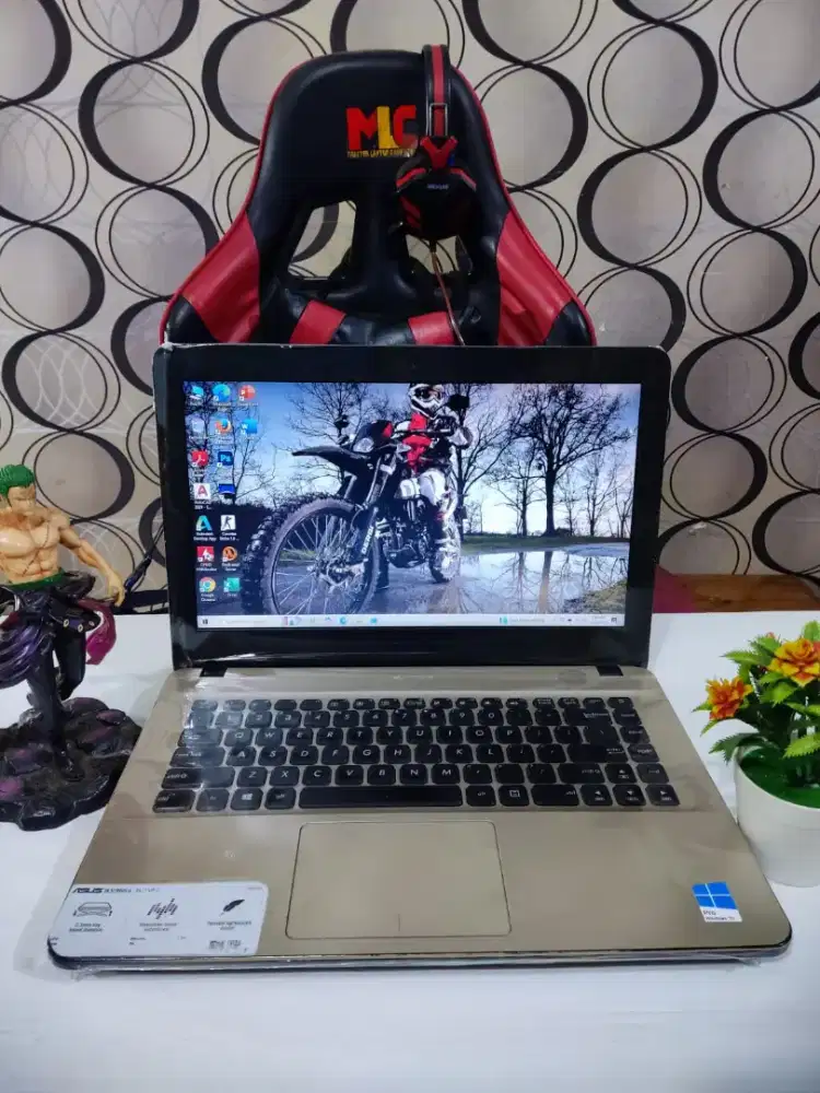 ASUS VIVOBOOK X441NA-306  [SSD]