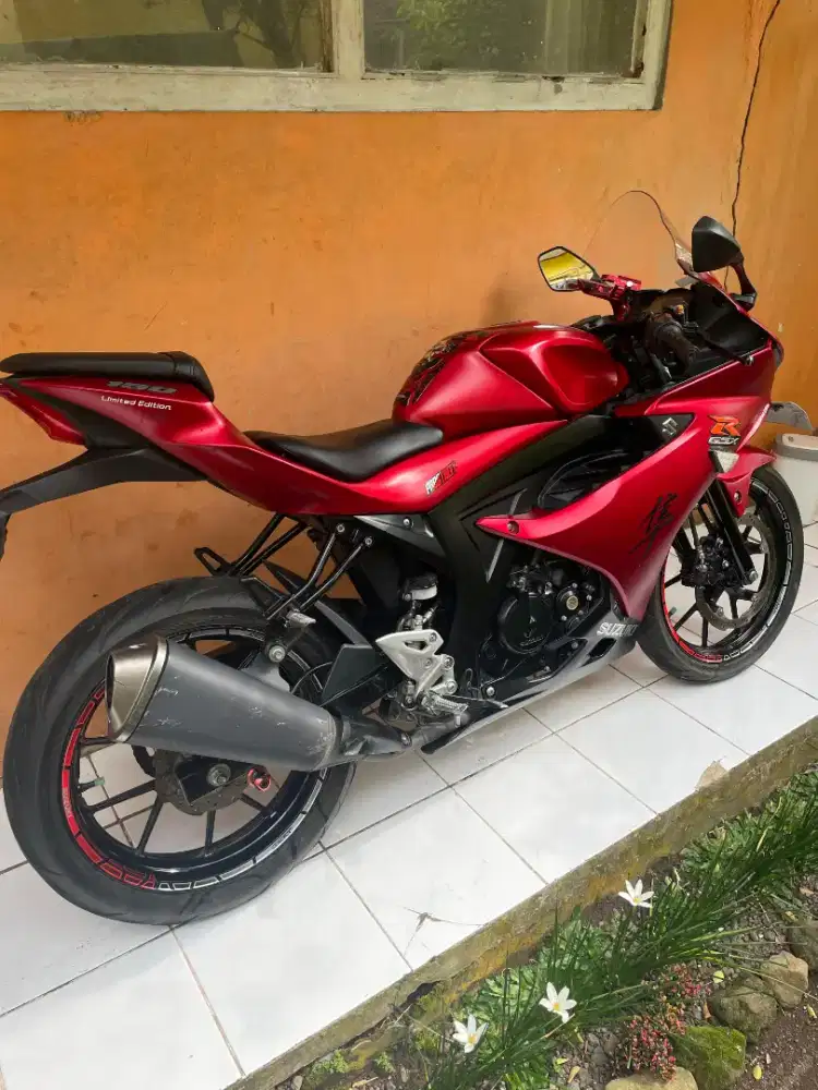 Suzuki GSX-R 150 Keyless Tahun 2019